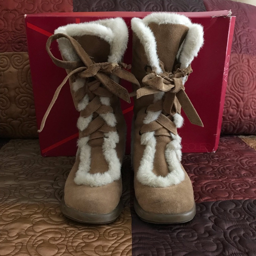 Aerosols Faux Fur Suede Bots